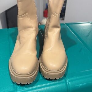 American Eagle Outfitters Tan Heeled Boots